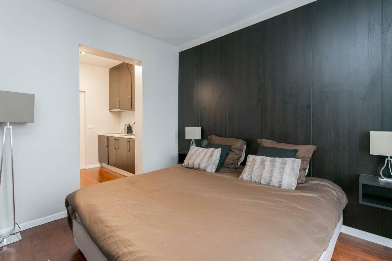Appartement Studio Tour Eiffel Et Champs-elysees Parijs